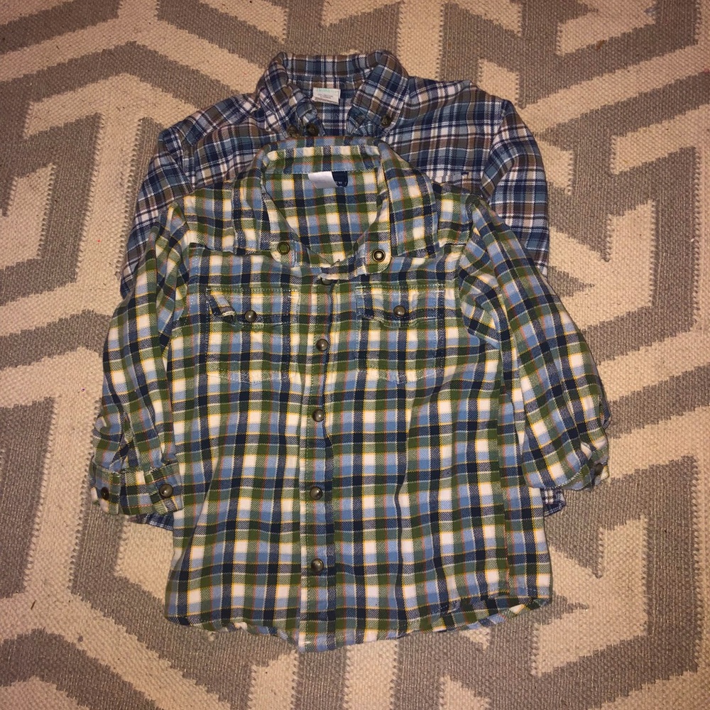 Pair/ bundle of toddler boy flannel shirts-Excellent condition!